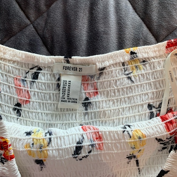 Off the shoulder short floral dress - Picture 2 of 3